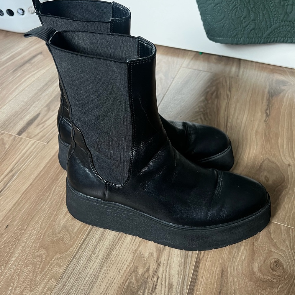 ZARA WOMEN'S FLAT LEATHER PLATFORM ANKLE BOOTS Black Genuine Leather  US 9. #008